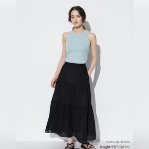 Black UNIQLO Crinkle Cotton Tiered Skirt Size Medium